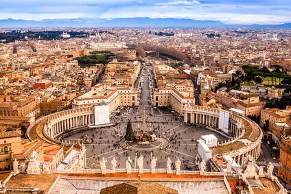 Check out all the attractions that this wonderful country has to offer without delay with Sixt car hire Italy