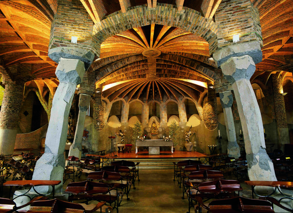 Grand Tour of Catalonia: Interior of the Gaudí Crypt